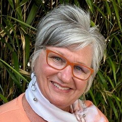 Lynda M. Mercer, Au.D., CCC-A, FAAA, ABA Certified

Owner, Doctor of Audiology